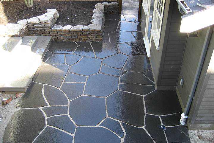 Black Basalt Random Veneer for Pathway Paving